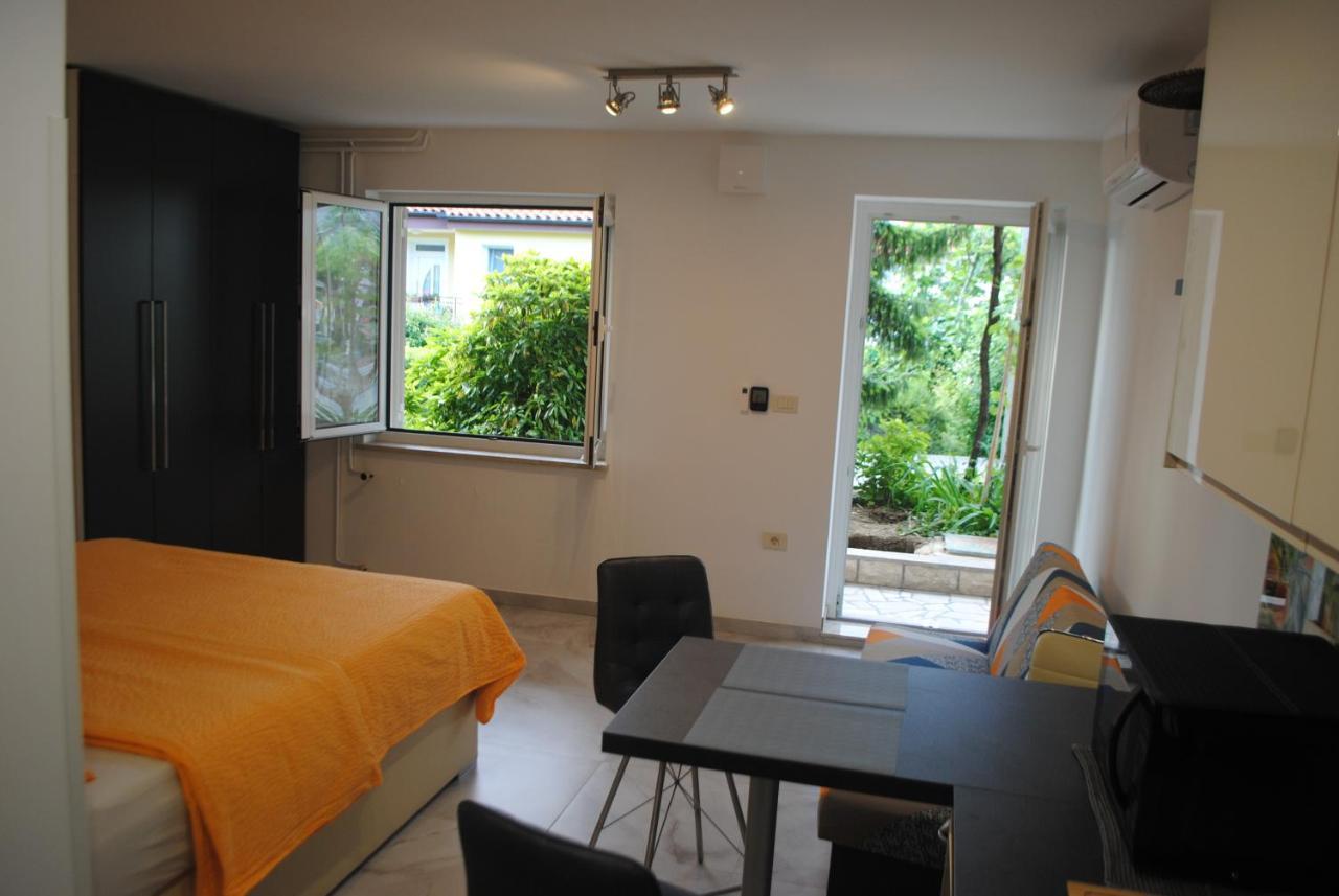 Apartments Samec Izola Bagian luar foto