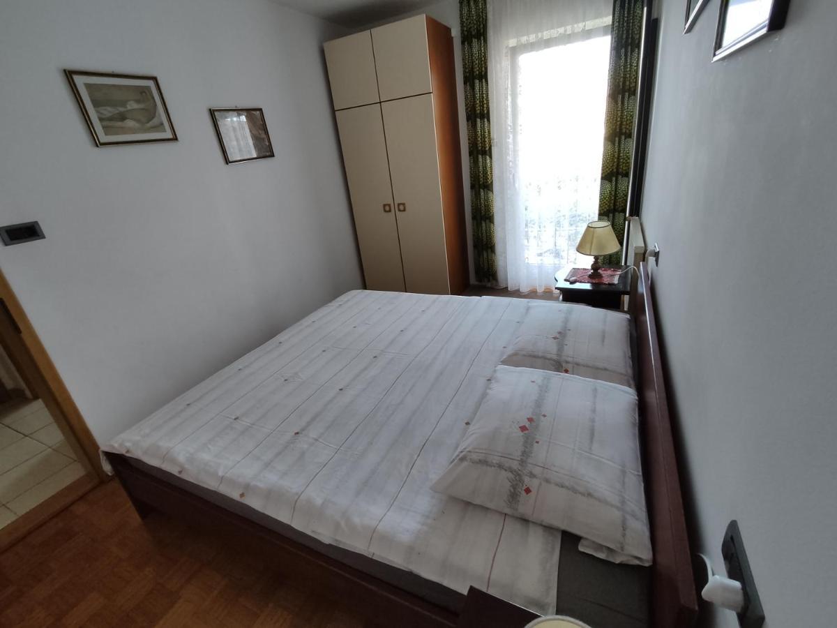 Apartments Samec Izola Bagian luar foto