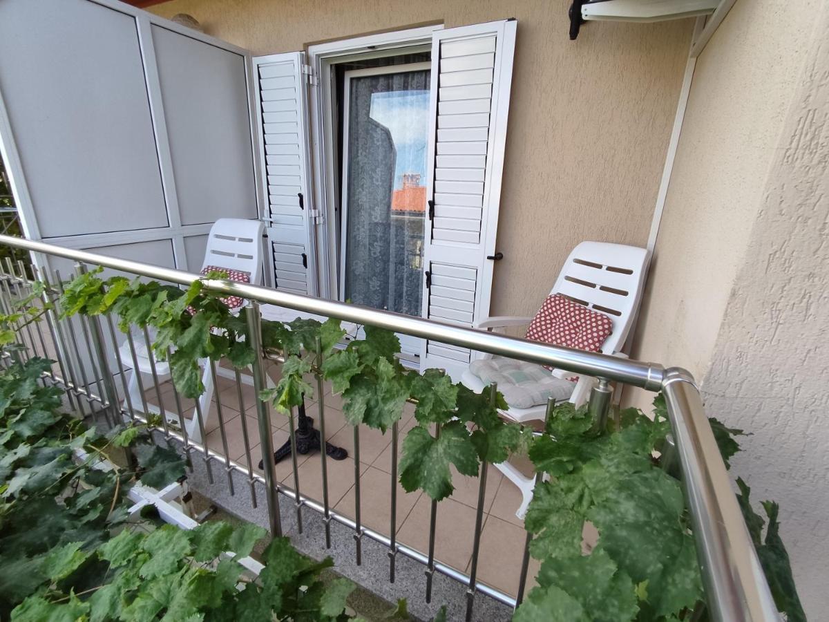 Apartments Samec Izola Bagian luar foto
