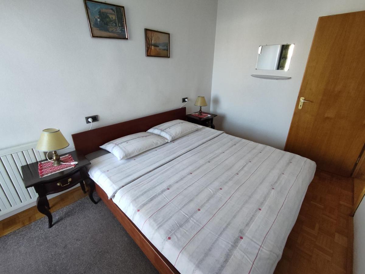 Apartments Samec Izola Bagian luar foto