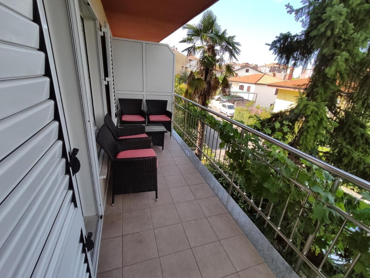 Apartments Samec Izola Bagian luar foto
