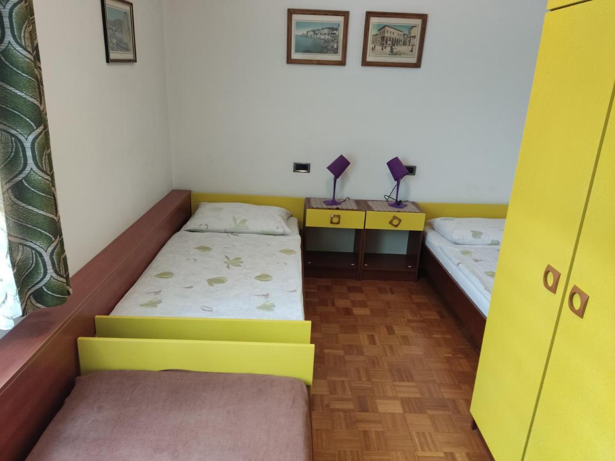 Apartments Samec Izola Bagian luar foto