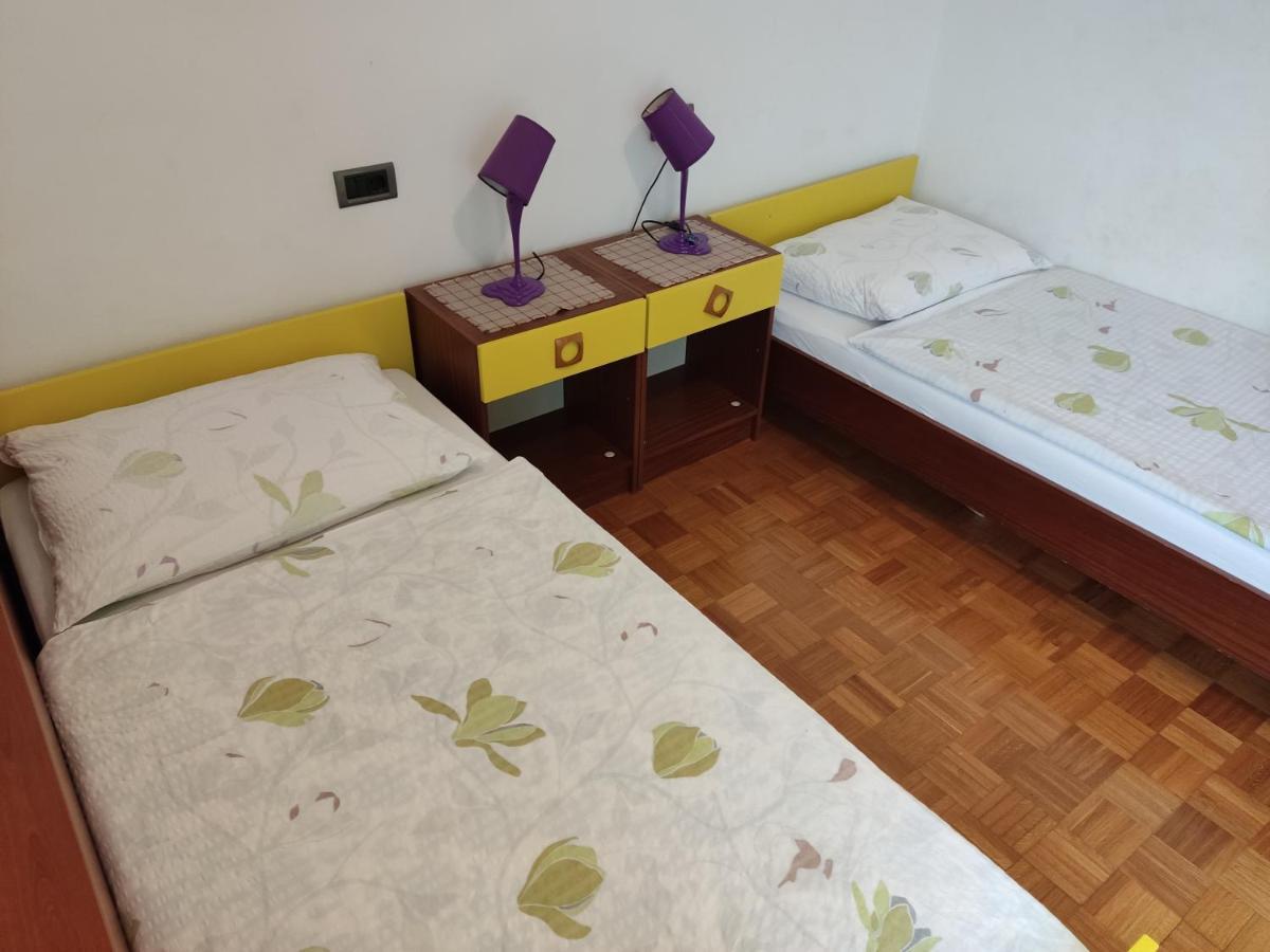 Apartments Samec Izola Bagian luar foto