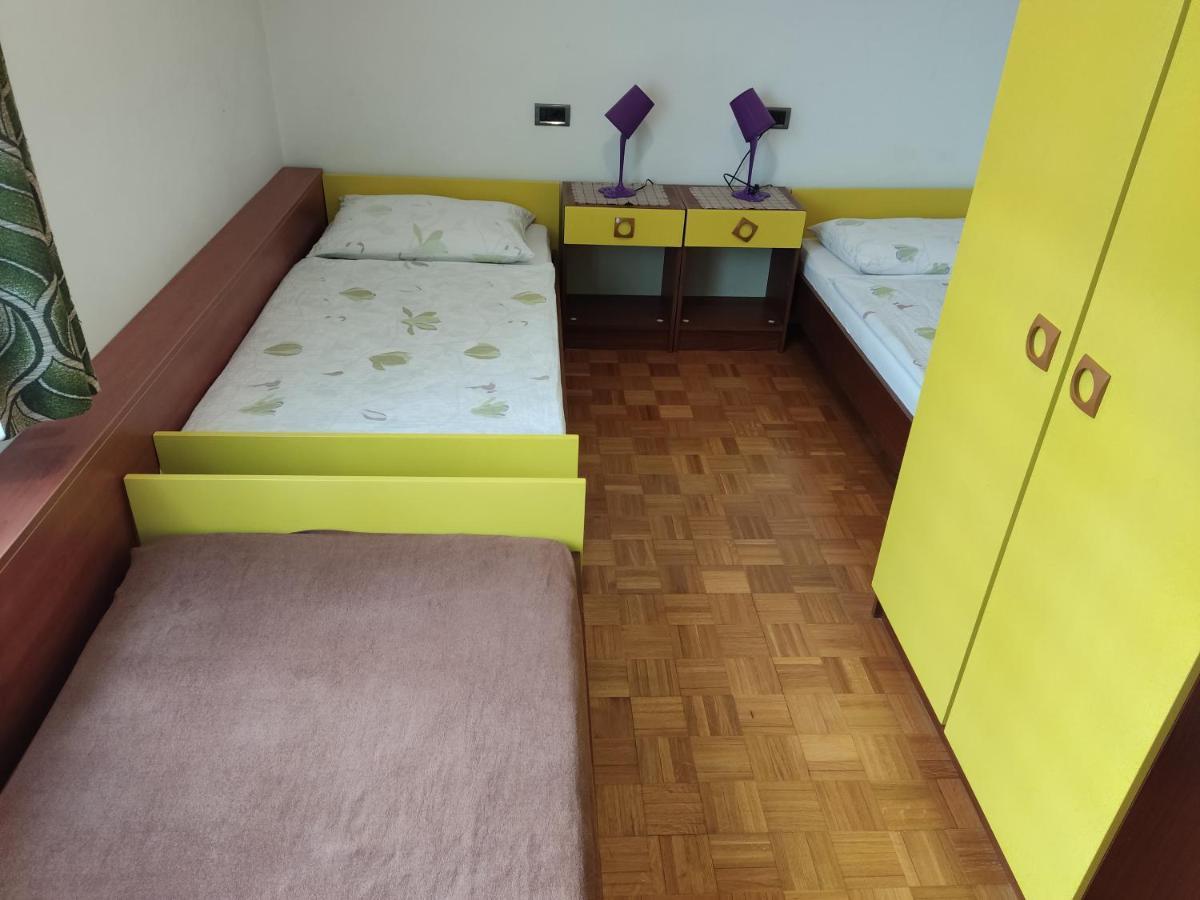 Apartments Samec Izola Bagian luar foto