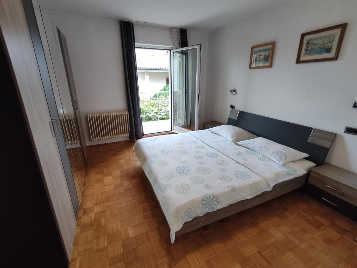 Apartments Samec Izola Bagian luar foto