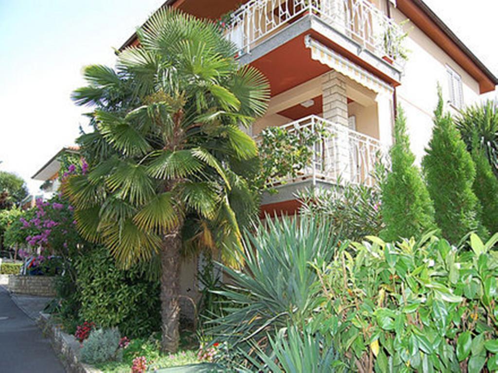 Apartments Samec Izola Bagian luar foto
