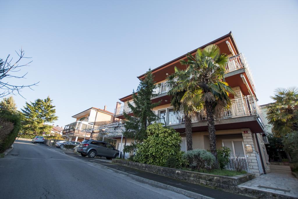 Apartments Samec Izola Bagian luar foto