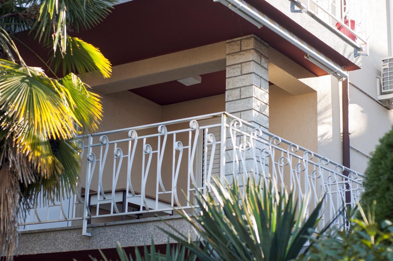 Apartments Samec Izola Bagian luar foto