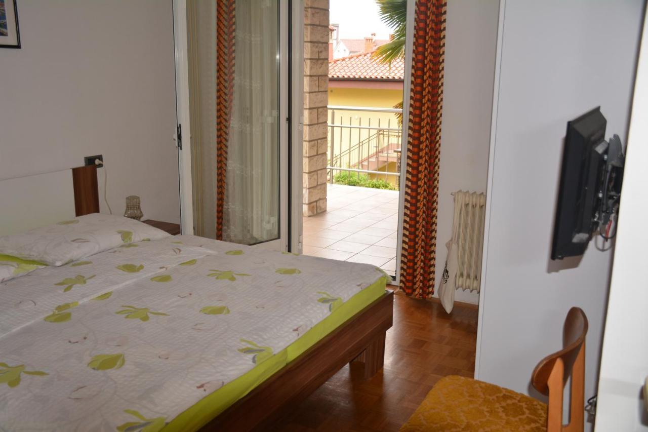 Apartments Samec Izola Bagian luar foto